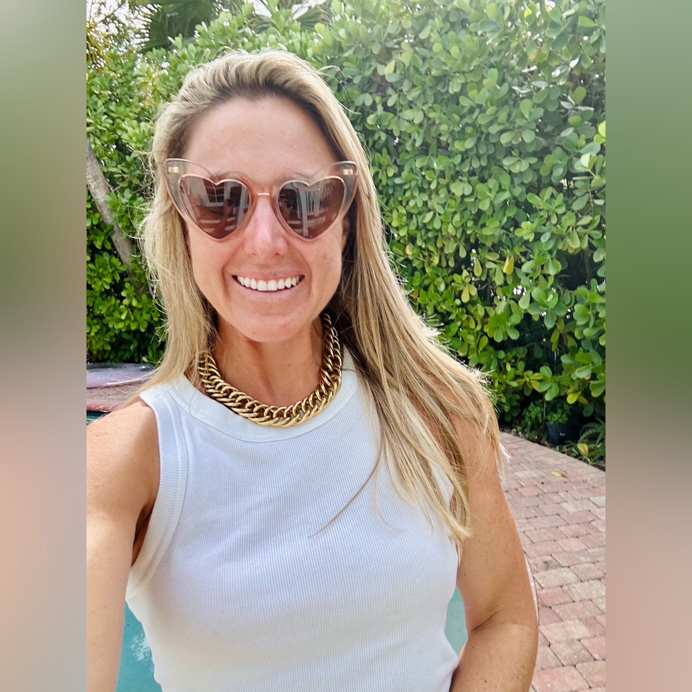 Elizabeth Cole Chunky Gold Link Statement Necklace - Picture 15 of 16